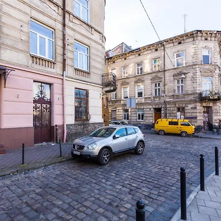 8 Svyatoho Teodora Square Apartments Lemberg Exterior foto